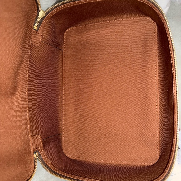 Louis Vuitton PM makeup case - Picture 8 of 9